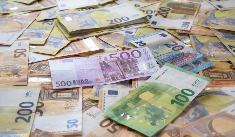 Ağustos 2026'da Euro Bölgesi Dış Ticaret Açığı Büyüdü