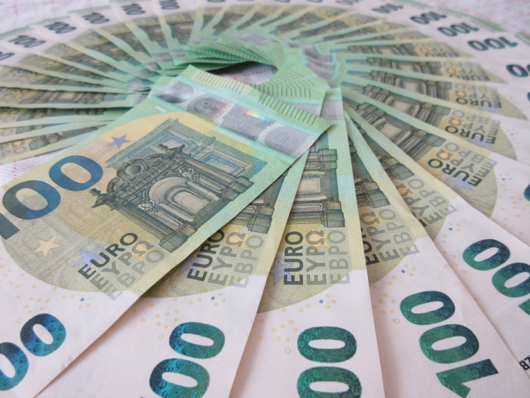 Bankaların Kredi Standartları: Şirketler İçin Daha Sıkı