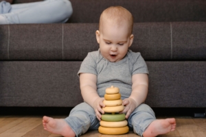 Baby Lab, Gabriel Xiao ile Bebek Gelişimini Toplumsal Düzeyde İncelemeye Başladı